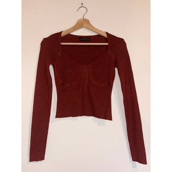 Almost Famous Tops - Rust Fitted Knit Crop Top by Almost Famous - Size Small